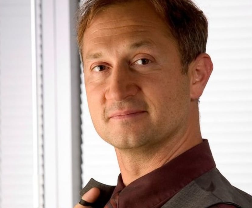 Thomas (60), $330, No pets, No children, and Non-smoker