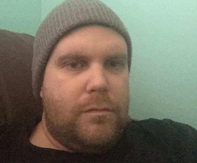 Michael (37), $300, Non-smoker, No pets, and No children