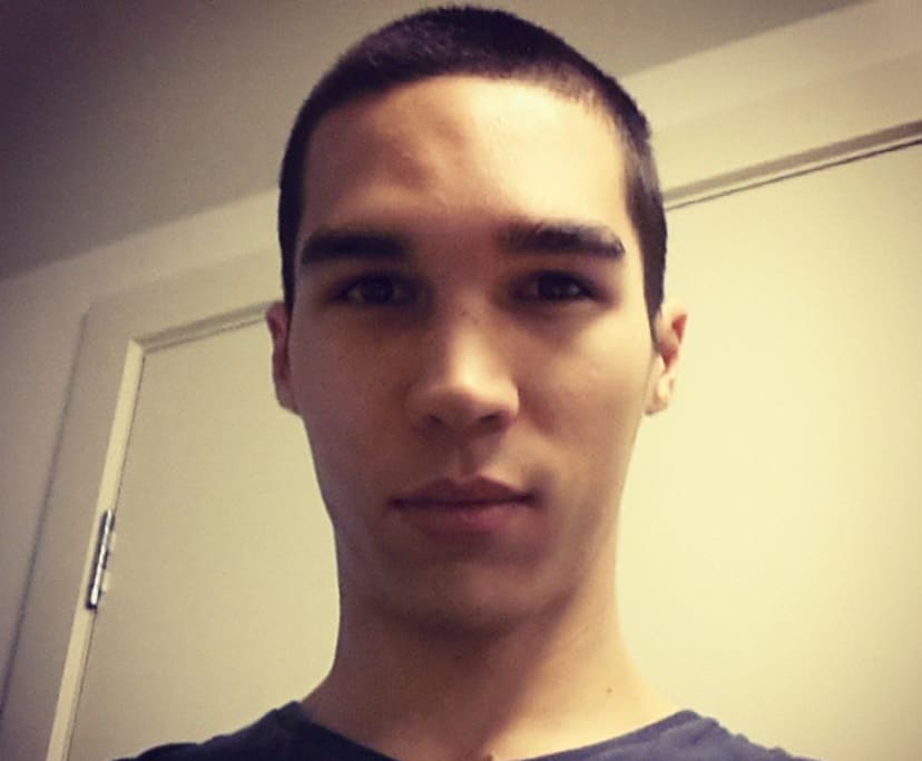 Maison (36), $350, Have children, Smoker, and No pets