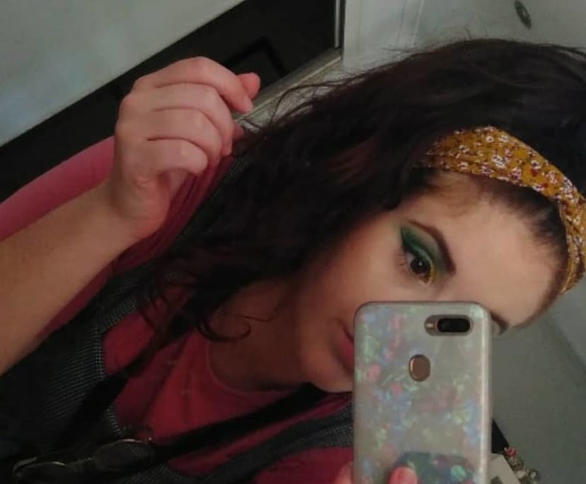 Tiffany (21), $250, Non-smoker, Have pets, and No children