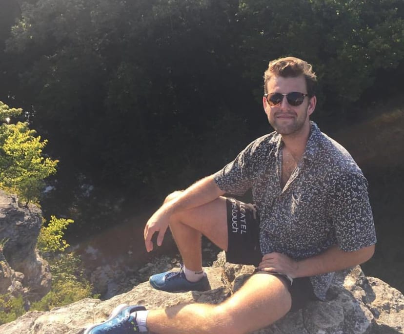 Ross (33), $370, Non-smoker, No pets, and No children