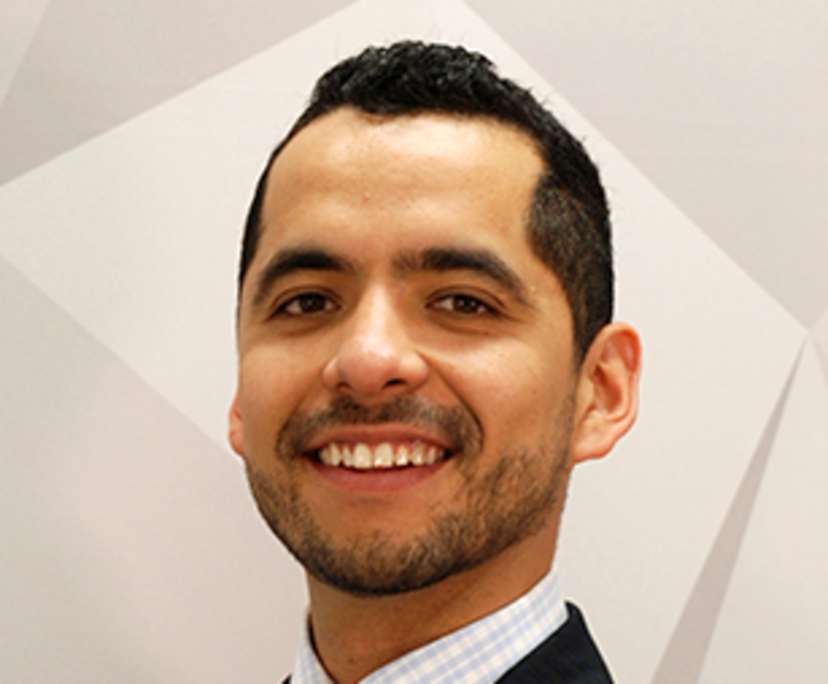 Manuel (31), $390, Non-smoker, No pets, and No children