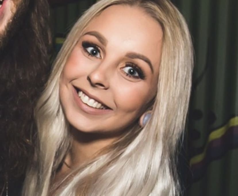 Madie (24), $250, Smoker, No pets, and No children