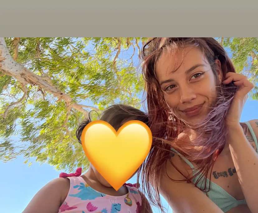 Kirrah (22), $400, Non-smoker, Have pets, and Have children