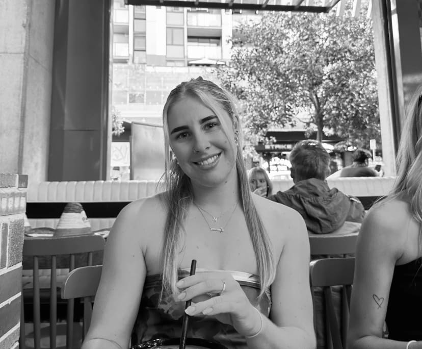 Makenna (22), $350, Non-smoker, No pets, and No children