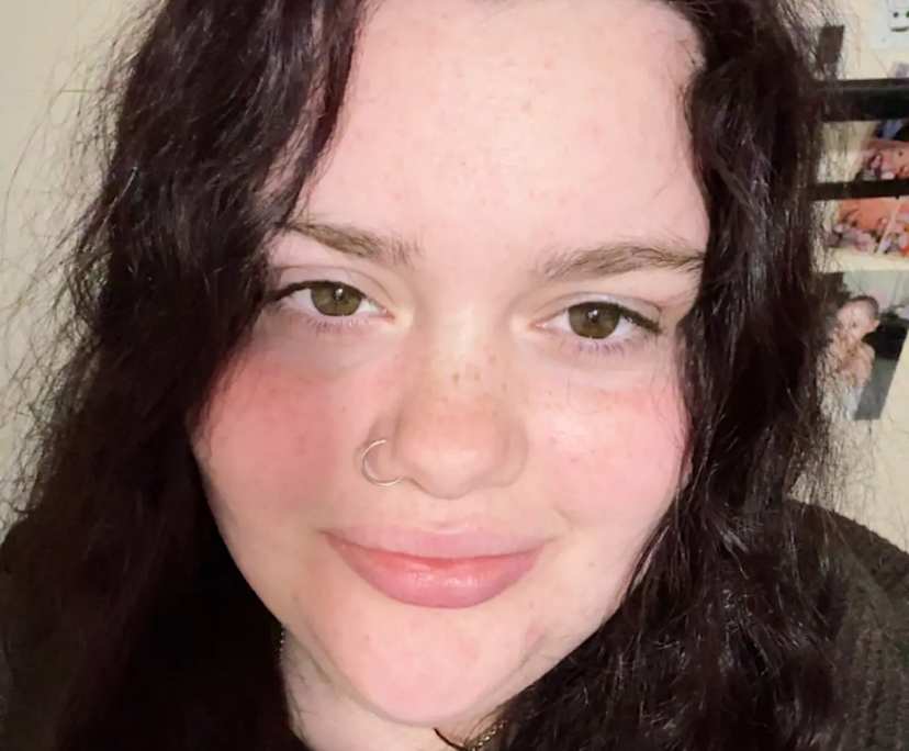 Piper (18) and Layla (18), $200, LGBTQIA+, Non-smoker, Have pets, and No children