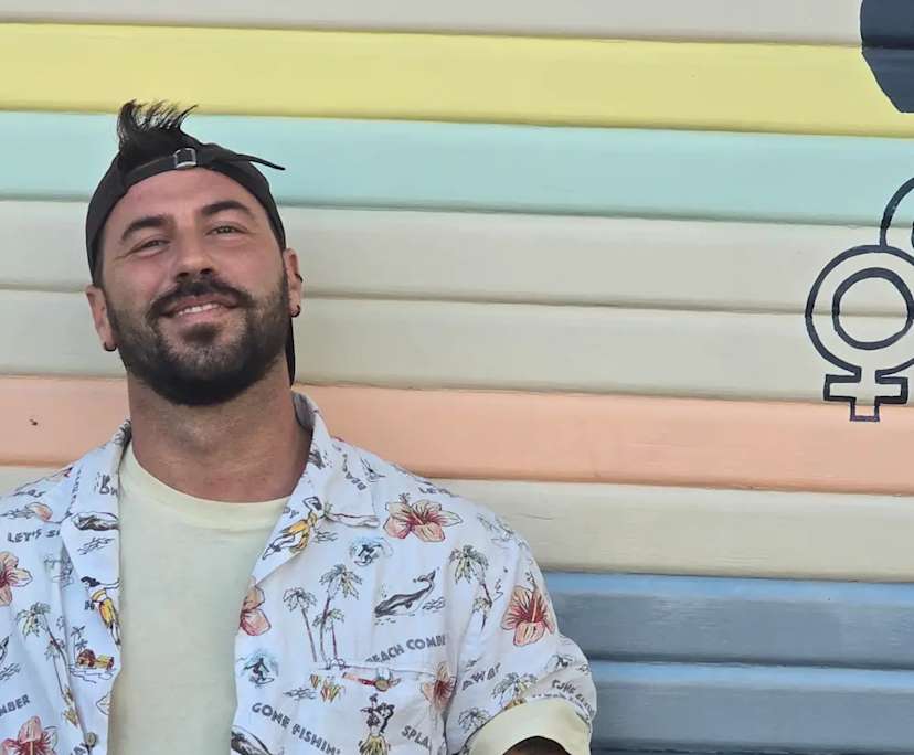 Francesco (35), $300, Smoker, No pets, and No children