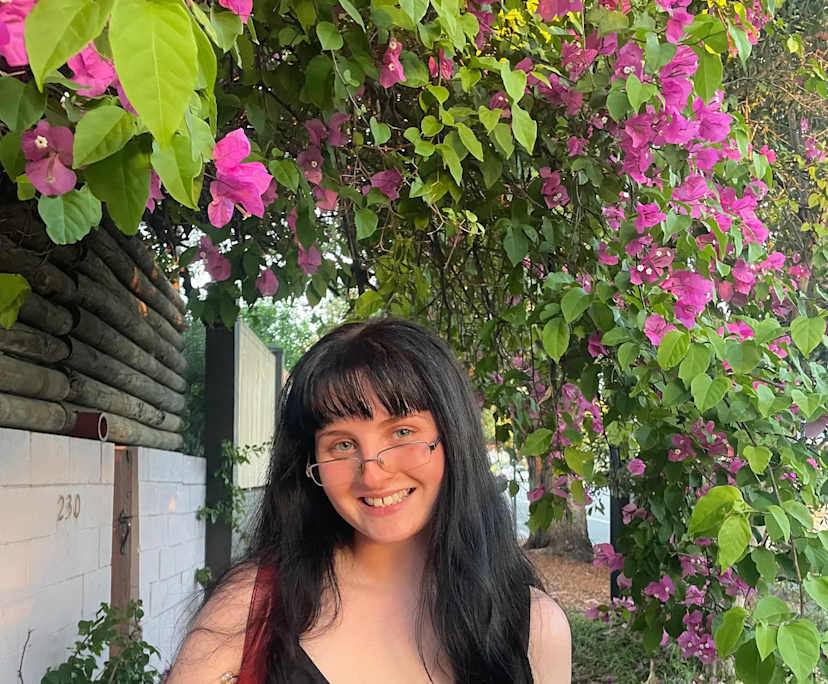 Adele (22), $350, No pets, Non-smoker, and No children