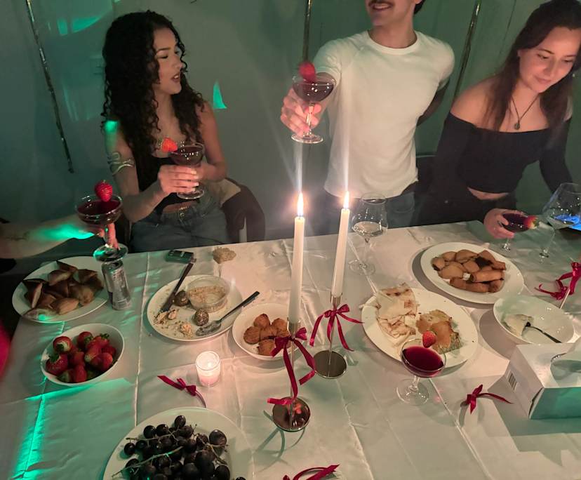 Michael (24), $380, LGBTQIA+, Non-smoker, No pets, and No children