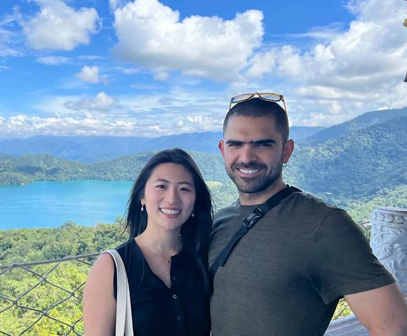 Ann (29) and Cris (31), $450, Non-smoker, No pets, and No children