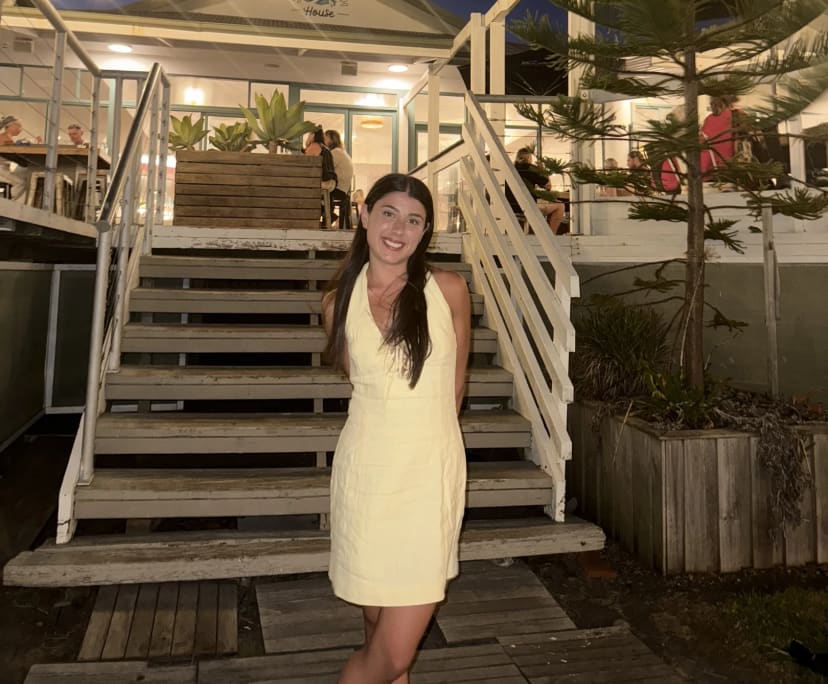 Amelia (19), $350, Non-smoker, No pets, and No children