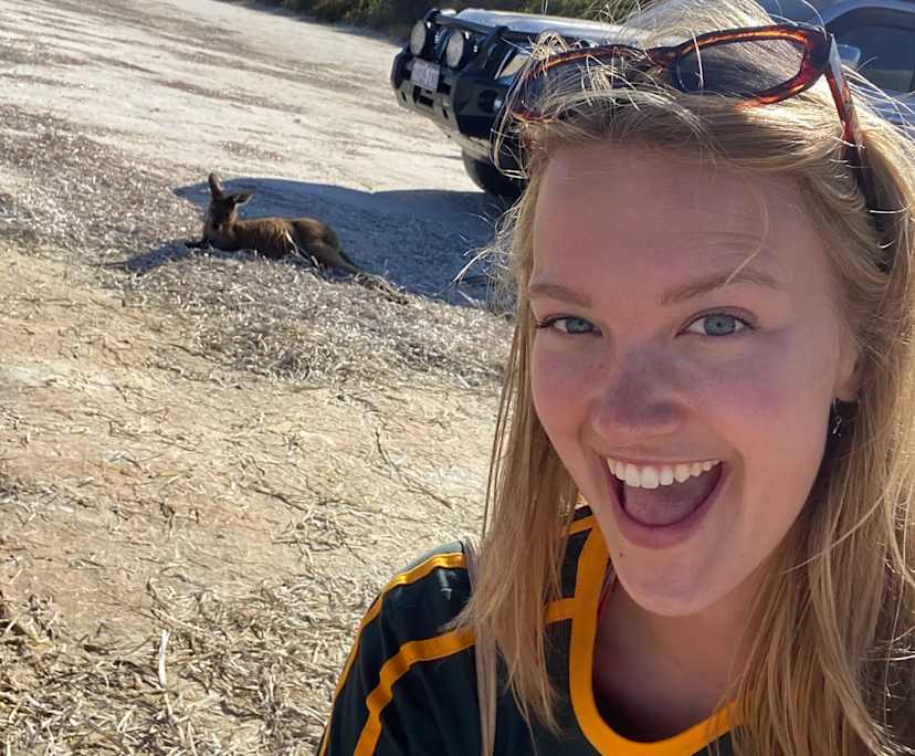 Isabella (25), $300, Non-smoker, No pets, and No children