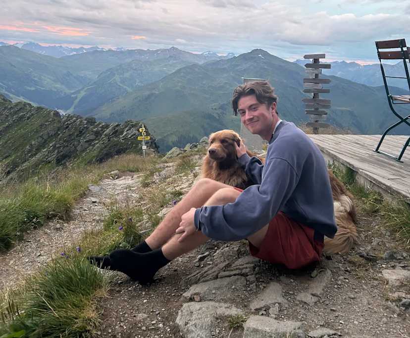 Reg (26), $300, Non-smoker, No pets, and No children