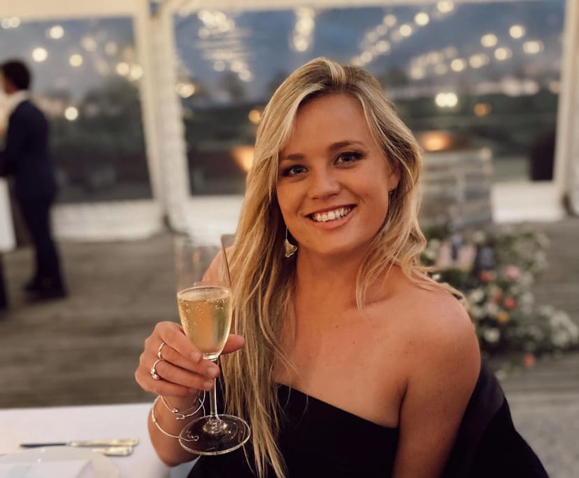 Jana (30), $500, Non-smoker, No pets, and No children