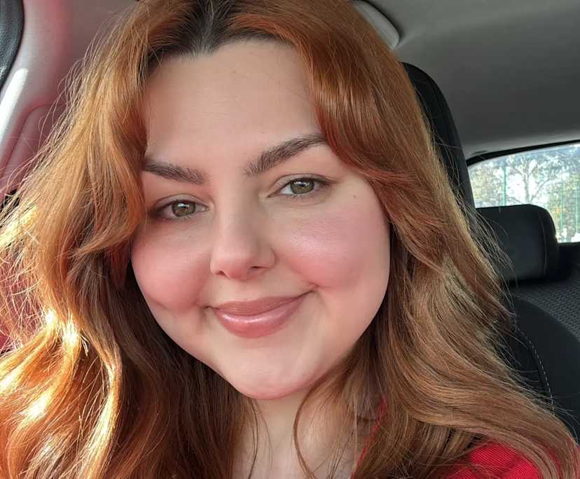 Chantel (28), $350, Non-smoker, Have pets, and No children