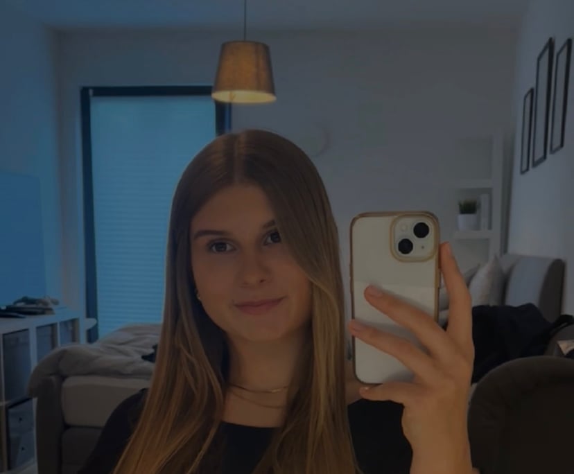 Mia