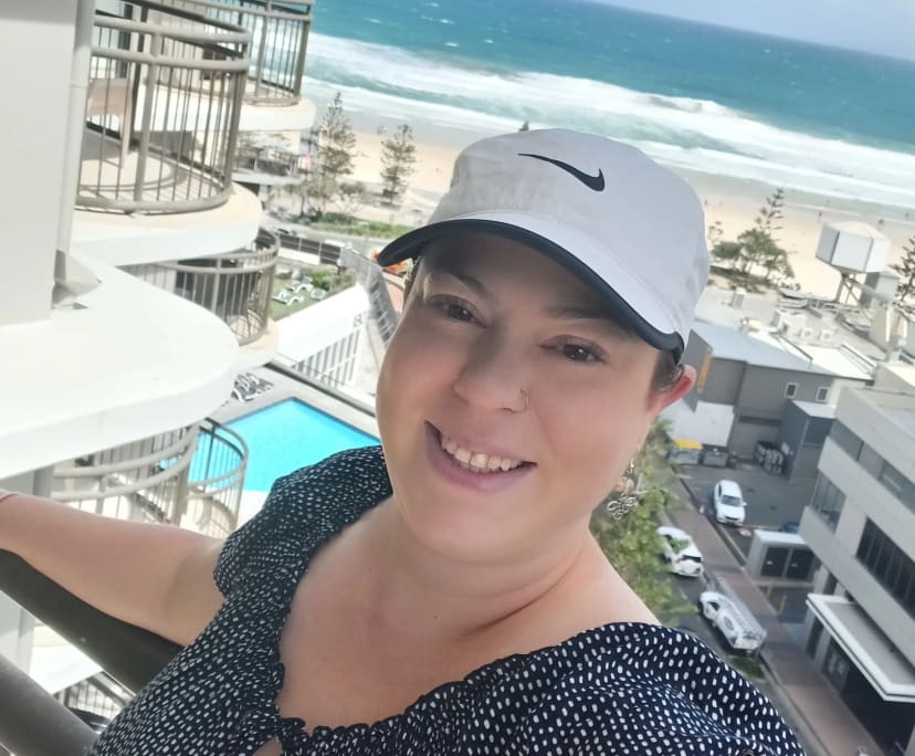 Tia (37), $300, Non-smoker, No pets, and No children