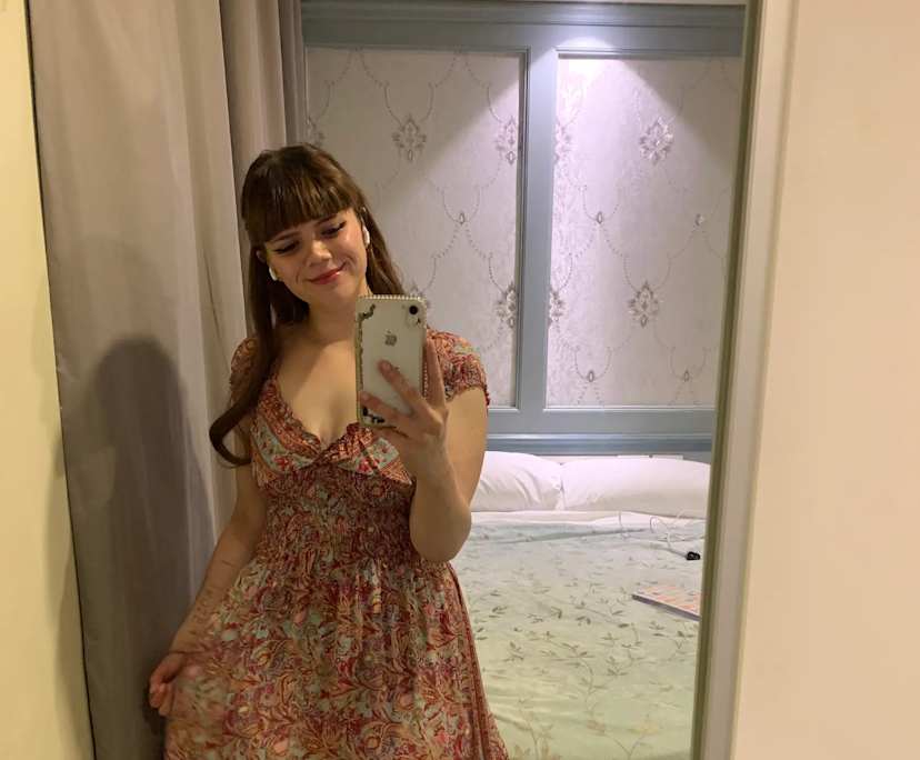 Sascha (20), $400, Non-smoker, No pets, and No children