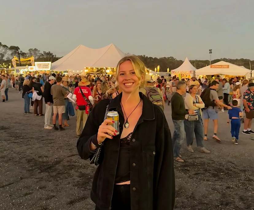 Erika (25), $520, Non-smoker, No pets, and No children