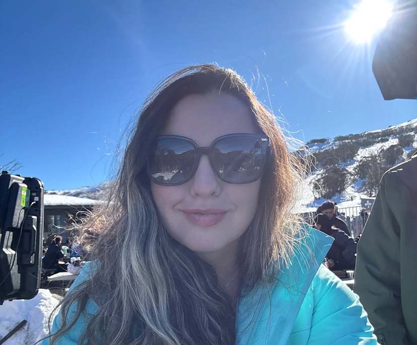 Amanda Teixeira (35), $200, No pets, Smoker, and No children