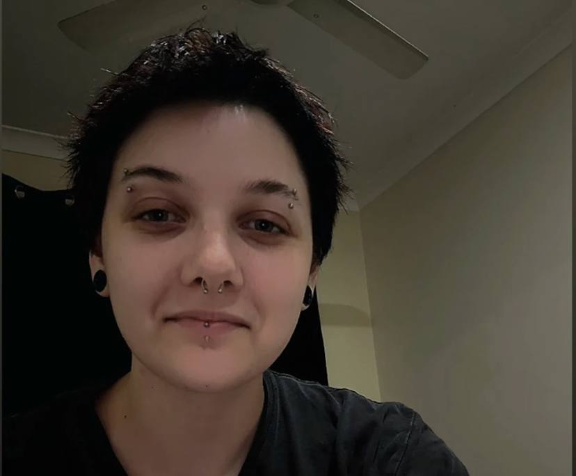 Chris (20), $250, LGBTQIA+, Non-smoker, No pets, and No children