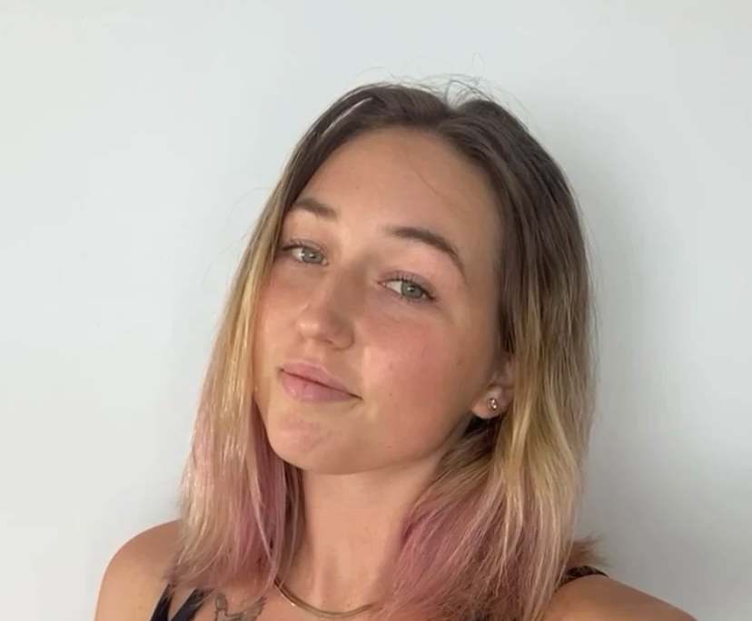 Charlotte (22), $300, No pets, Non-smoker, and No children