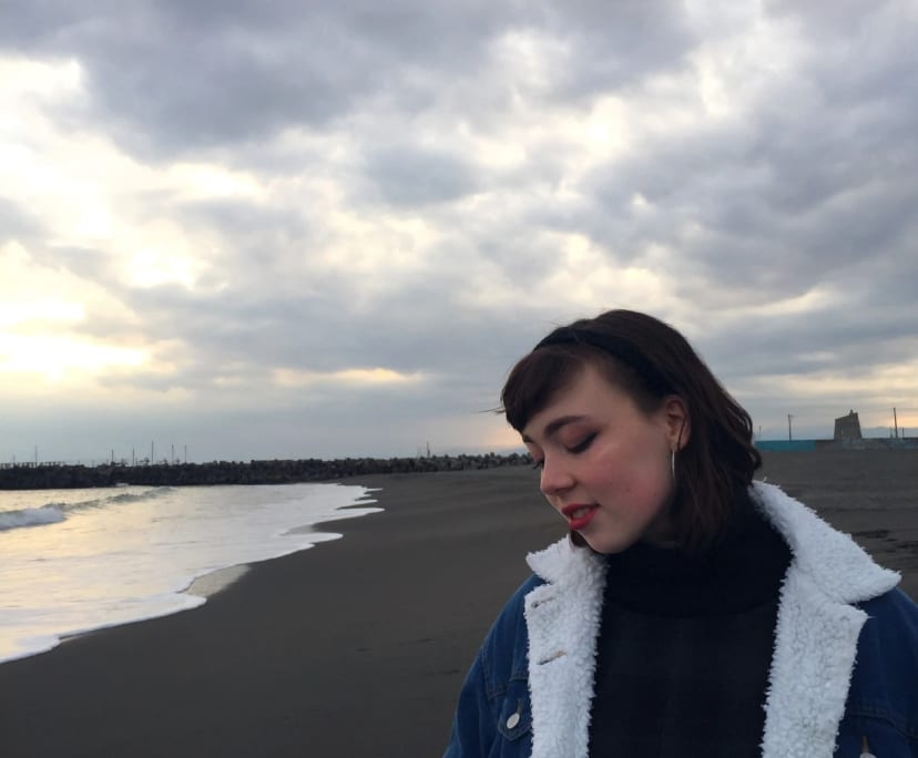 Lila (18), $200, Non-smoker, No pets, No children, and LGBTQIA+