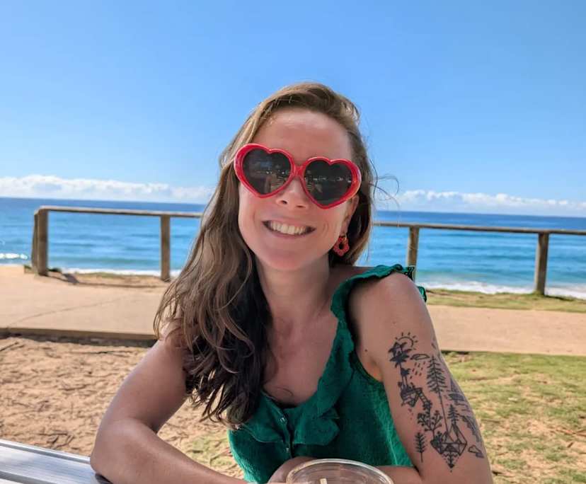 Julie (36), $350, Non-smoker, No pets, and No children