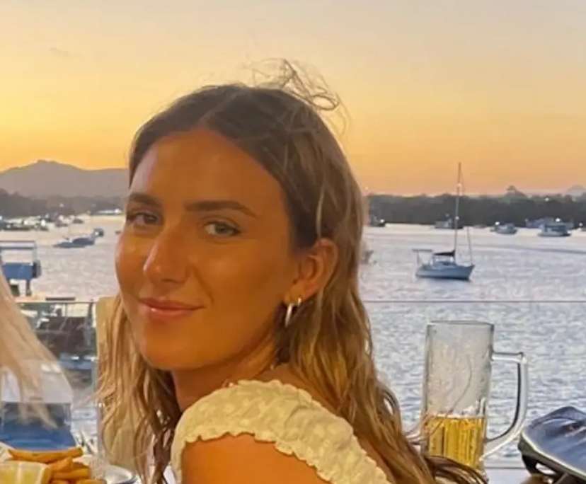 Olivia (25) and Nathan (23), $350, 