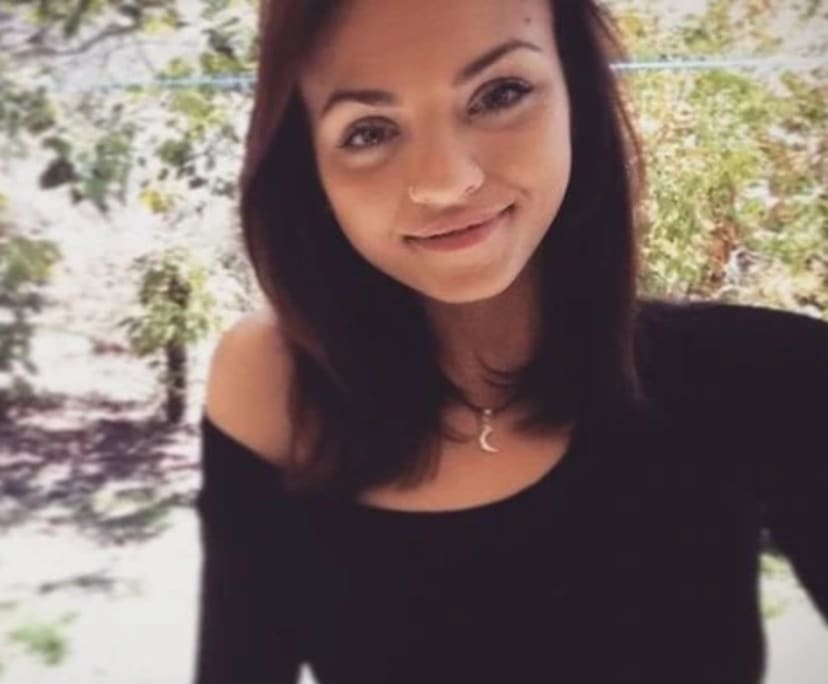Deserei (29), $300, Non-smoker, No pets, and No children