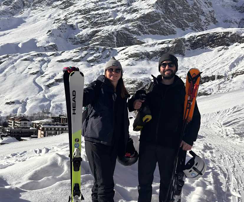 Aneley (30) and Juan (35), $400, 