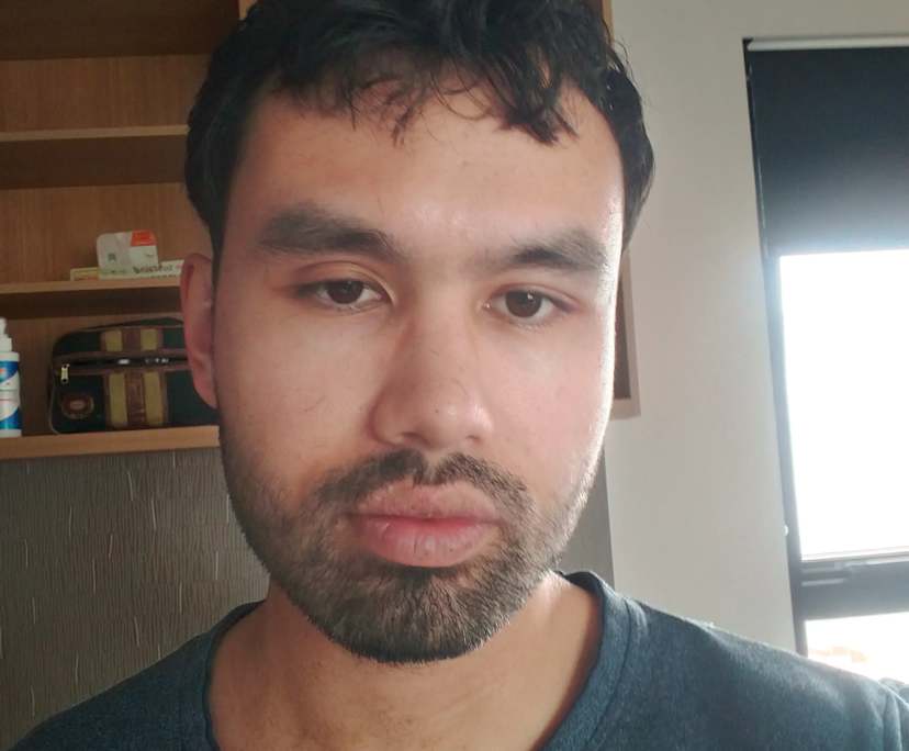 Jay (27), $400, LGBTQIA+, Non-smoker, No pets, and No children