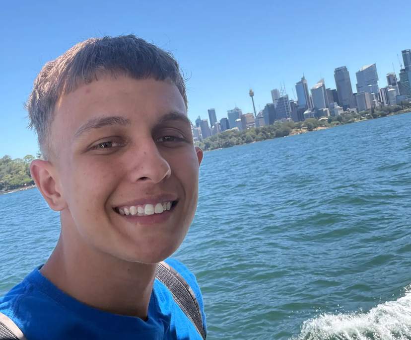 Allan Eduardo (19), $300, 