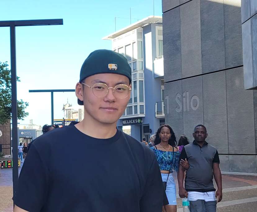 Hyun (23), $280, Non-smoker, No pets, and No children