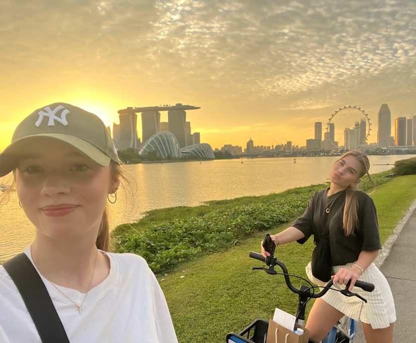 Louisa (19) and Elisabeth (19), $350, No pets, Non-smoker, and No children