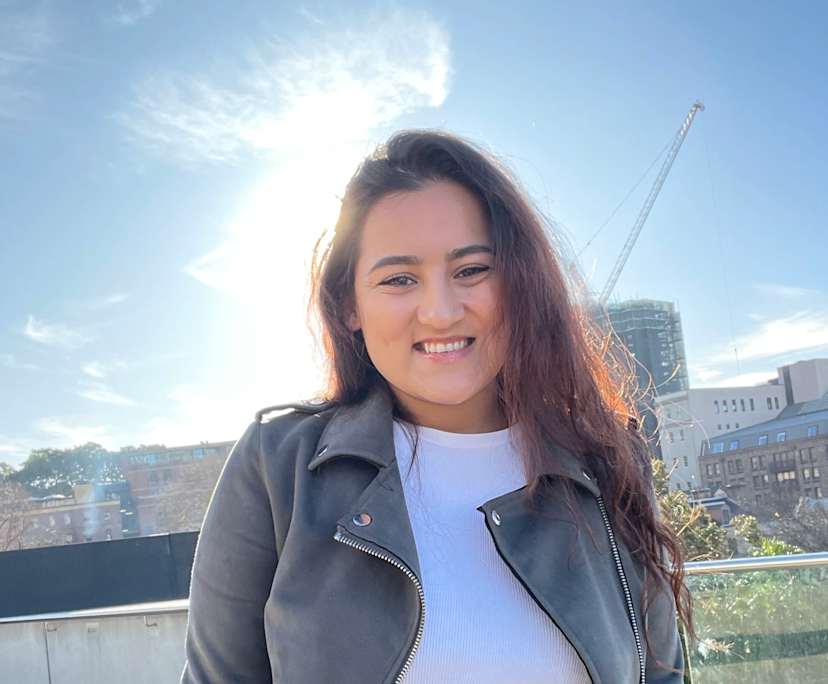 Aylin (30), $600, Non-smoker, Have pets, and No children