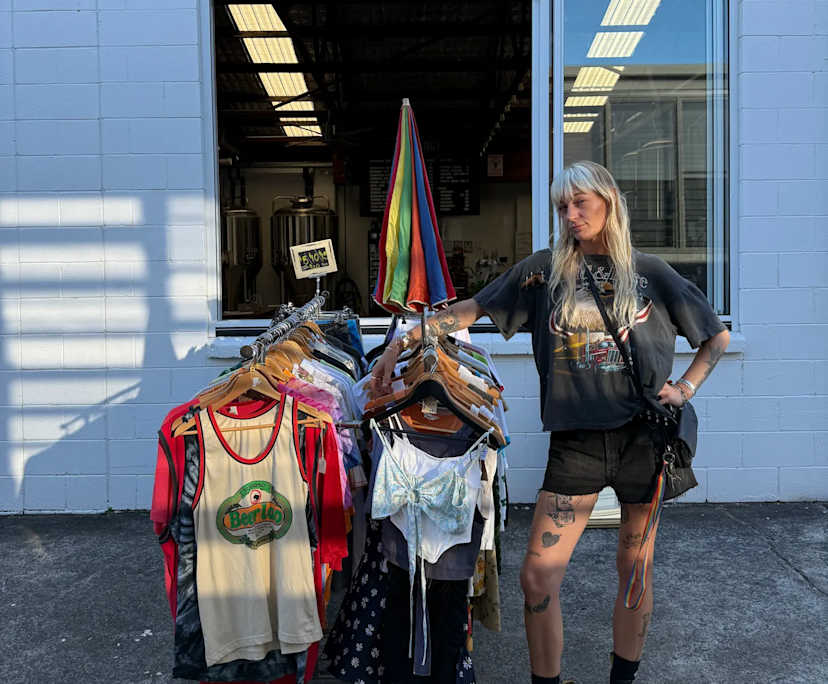 Petra (32) and Brendan (48), $600, Non-smoker, Have pets, and No children