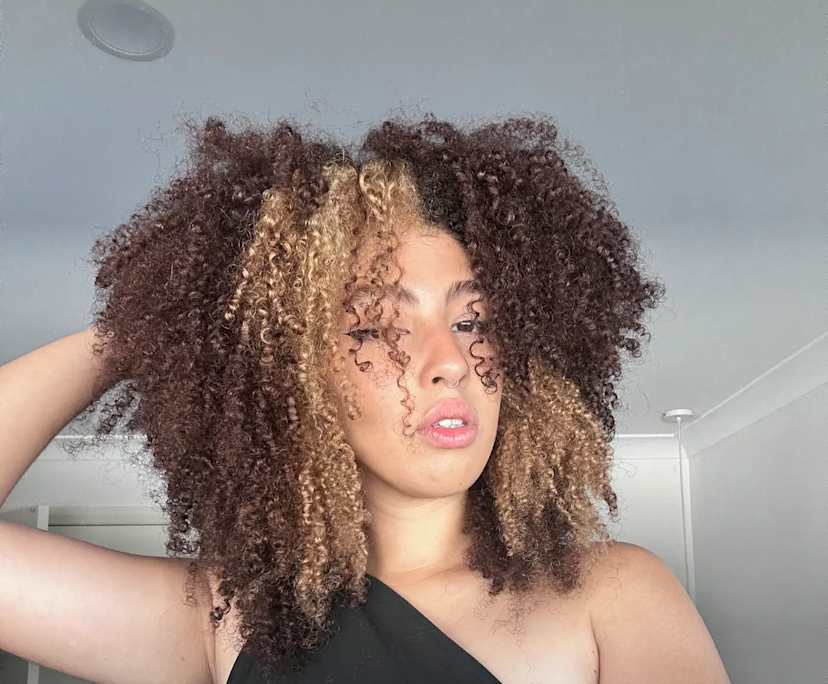 Layssa (24) and Giselle (22), $500, LGBTQIA+, Non-smoker, Have pets, and No children