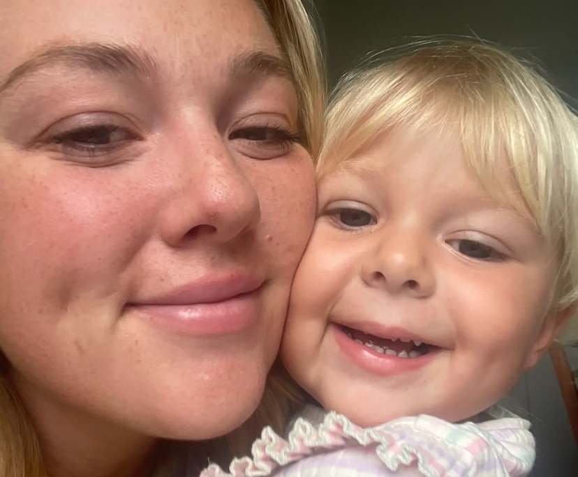 Gabrielle (26), $650, Non-smoker, Have children, and No pets