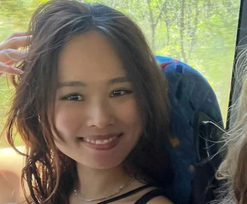 Stacey (30), $300, Non-smoker, No pets, and No children