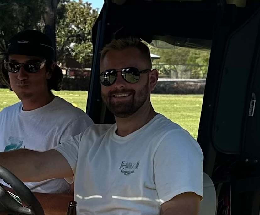 Mitchell (26), $400, Non-smoker, No pets, and No children