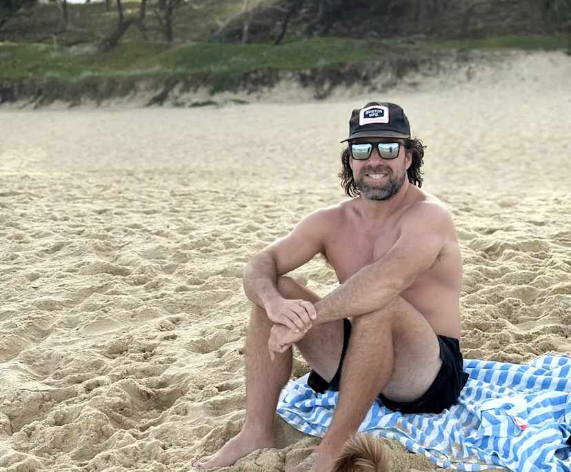 Mike (39), $400, Non-smoker, No pets, and No children