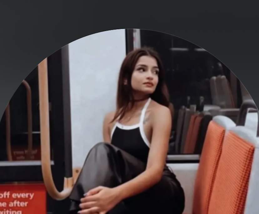 Parul (22), $350, Non-smoker, No pets, and No children