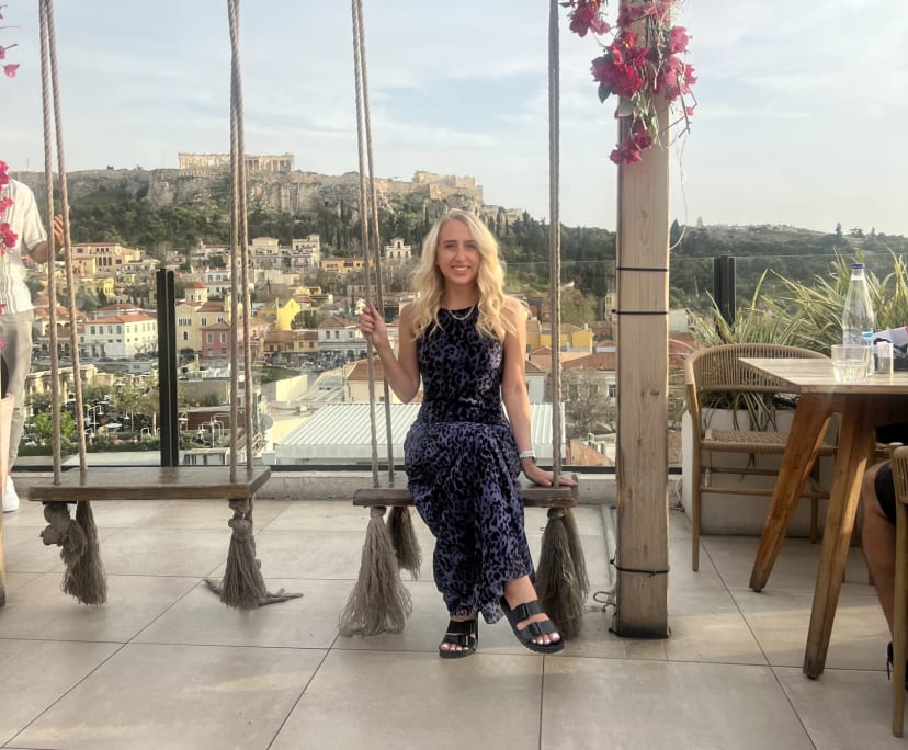 Elle (32), $450, Non-smoker, No pets, and No children