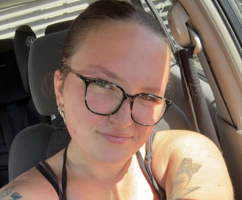 Emily (20), $250, No pets, LGBTQIA+, Non-smoker, and No children