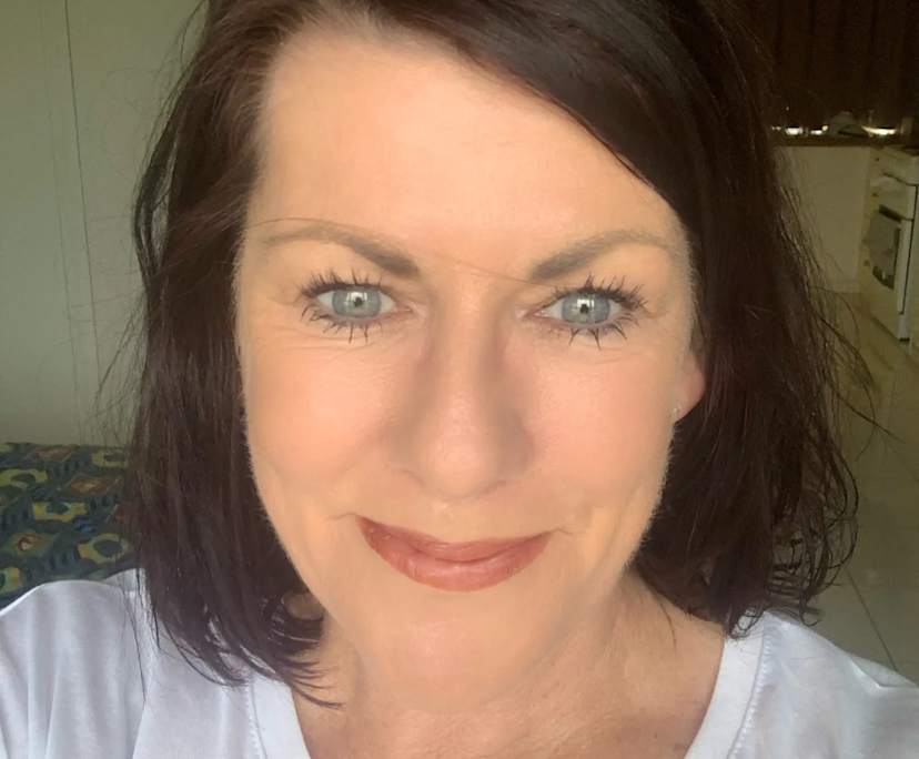 Carina (55), $300, Have pets, Non-smoker, and No children