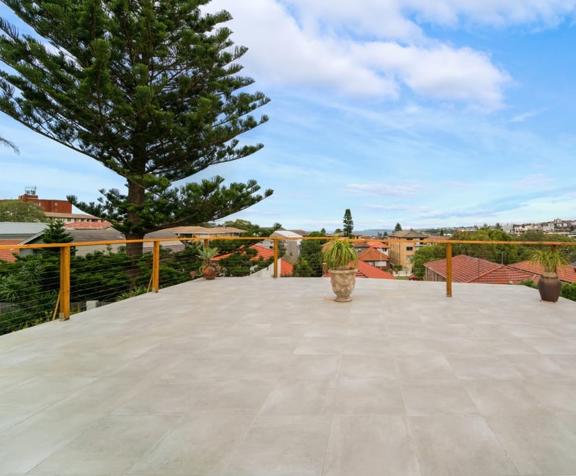 Vadim Oleynichenko (60), $2, Non-smoker, No pets, and No children