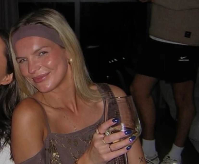 Victoria Lovell (26) and Emily Oldham (25), $400, 