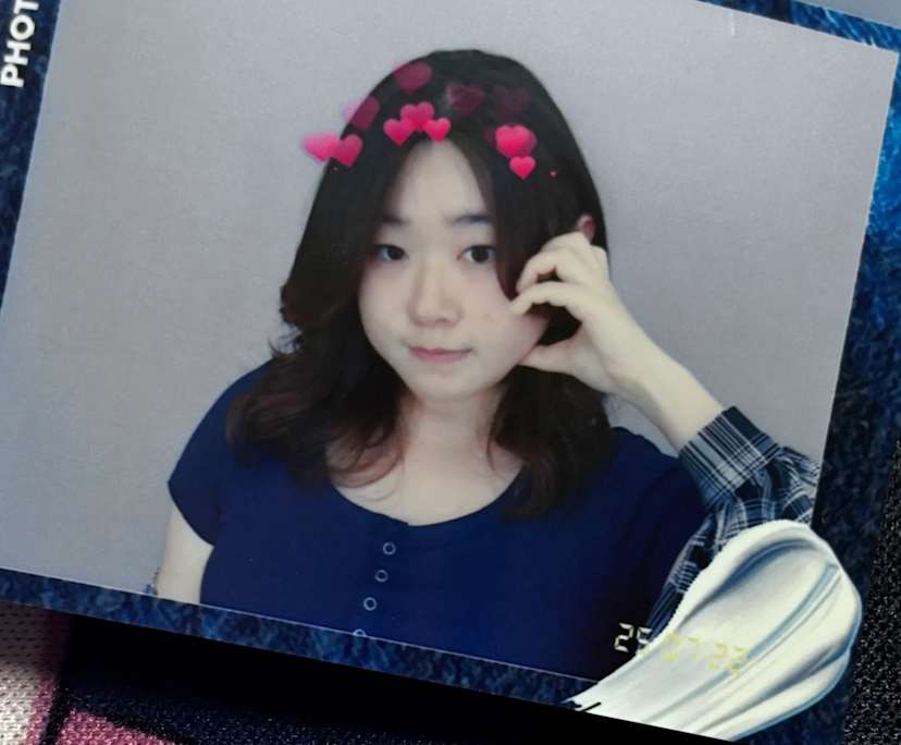 Soo (24), $260, Non-smoker, No pets, and No children