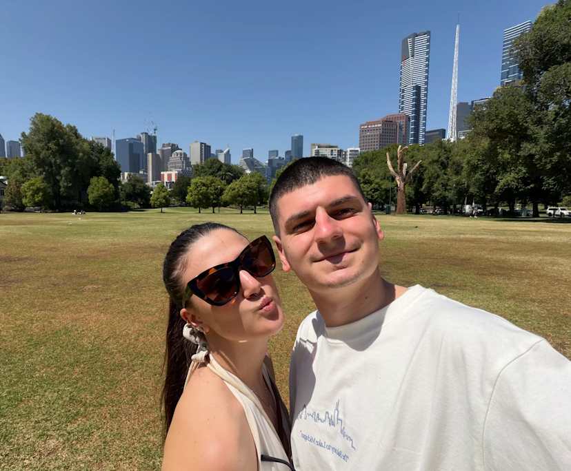 Elisa (24) and Simone (25), $350, 